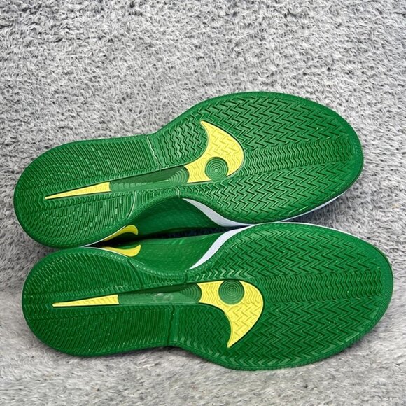 Nike Sabrina 2 Oregon Ducks Size 11.5 Men = 13 Women Green Yellow HQ4344-300 main image 4